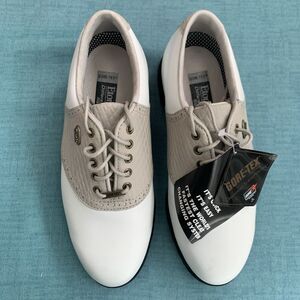 NWT Womens Etonic Gore-Tex Golf Shoes White/Beige Size 6 M Cleats